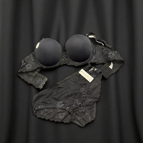 Luxe Lace Embrace Lingerie Set
